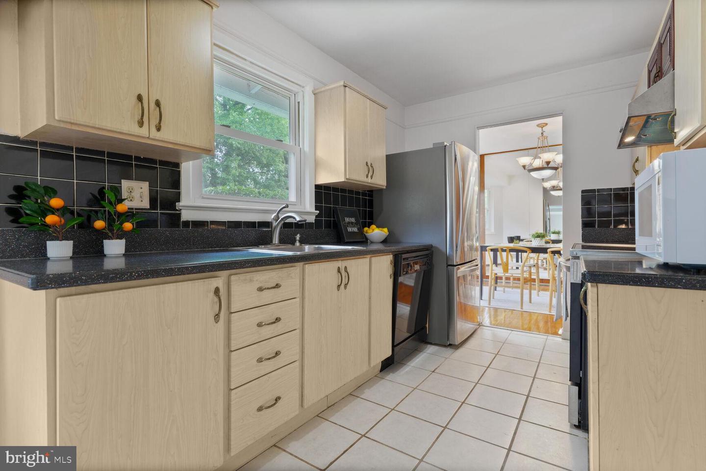 3702 FOREST GROVE DR, ANNANDALE, Virginia 22003, 5 Bedrooms Bedrooms, ,3 BathroomsBathrooms,Residential,For sale,3702 FOREST GROVE DR,VAFX2240920 MLS # VAFX2240920