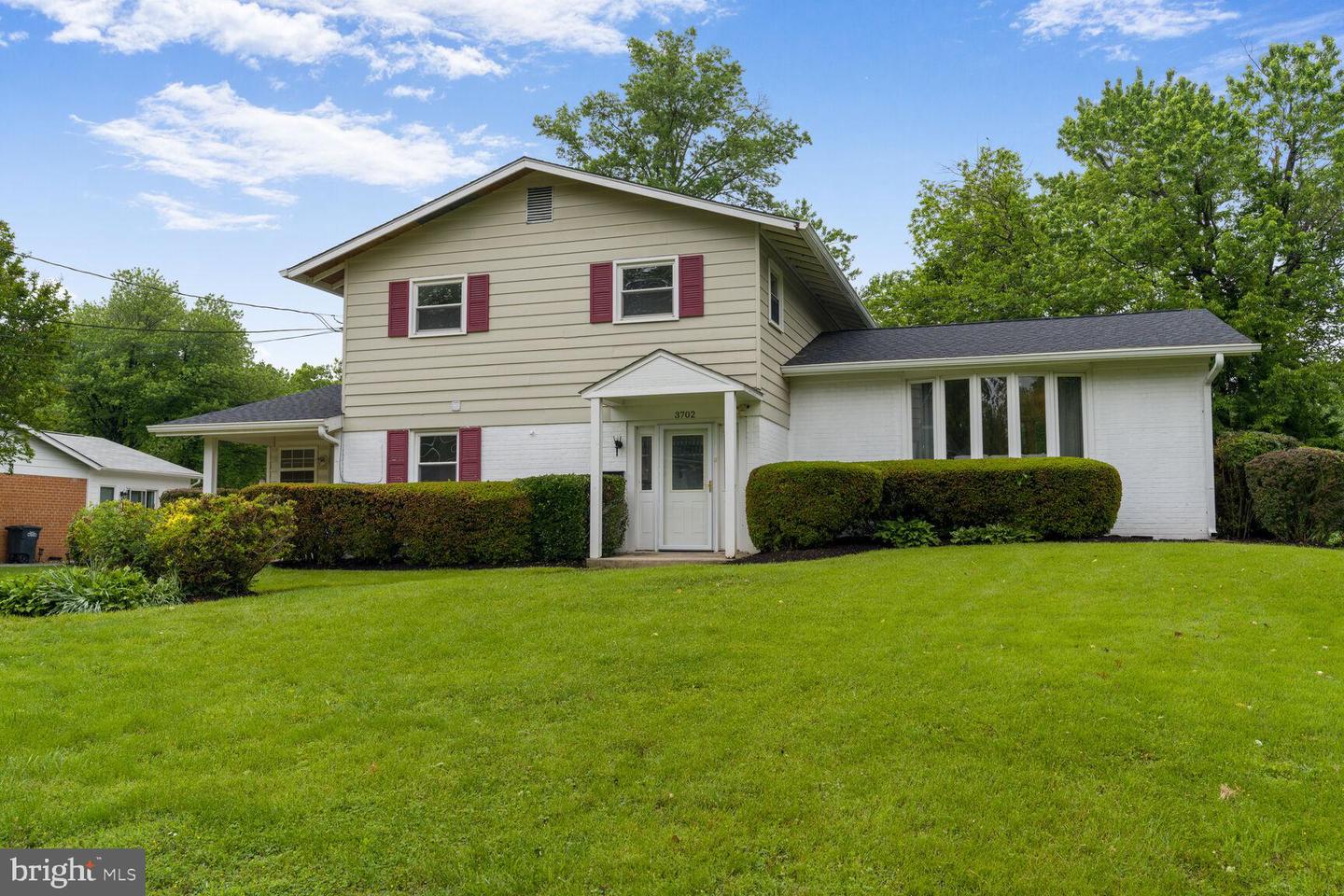 3702 FOREST GROVE DR, ANNANDALE, Virginia 22003, 5 Bedrooms Bedrooms, ,3 BathroomsBathrooms,Residential,For sale,3702 FOREST GROVE DR,VAFX2240920 MLS # VAFX2240920