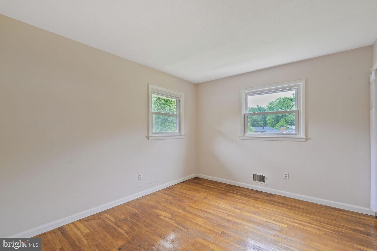 3702 FOREST GROVE DR, ANNANDALE, Virginia 22003, 5 Bedrooms Bedrooms, ,3 BathroomsBathrooms,Residential,For sale,3702 FOREST GROVE DR,VAFX2240920 MLS # VAFX2240920