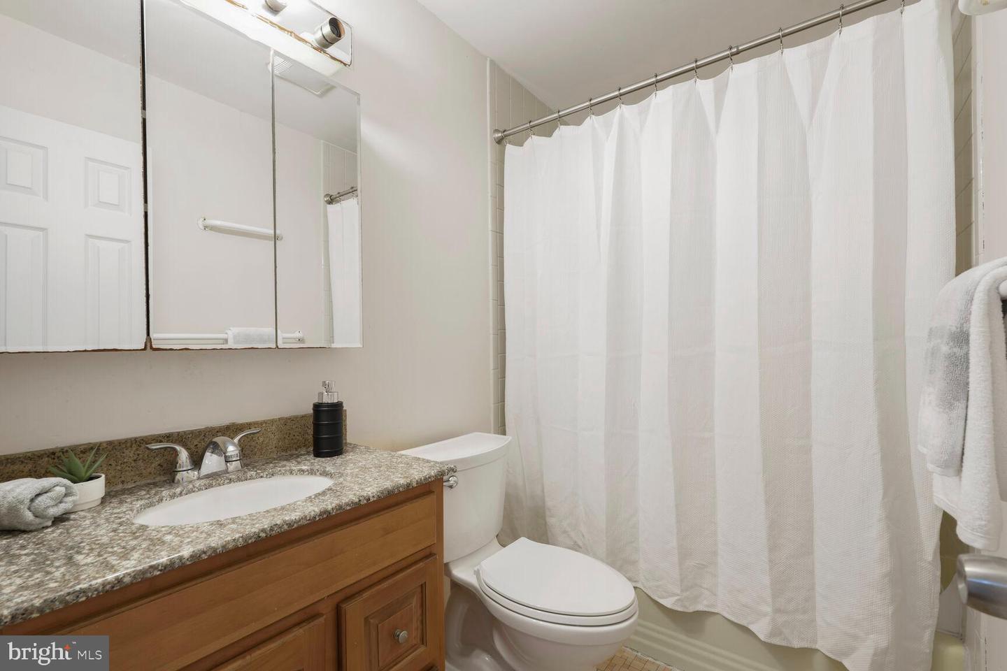 3702 FOREST GROVE DR, ANNANDALE, Virginia 22003, 5 Bedrooms Bedrooms, ,3 BathroomsBathrooms,Residential,For sale,3702 FOREST GROVE DR,VAFX2240920 MLS # VAFX2240920