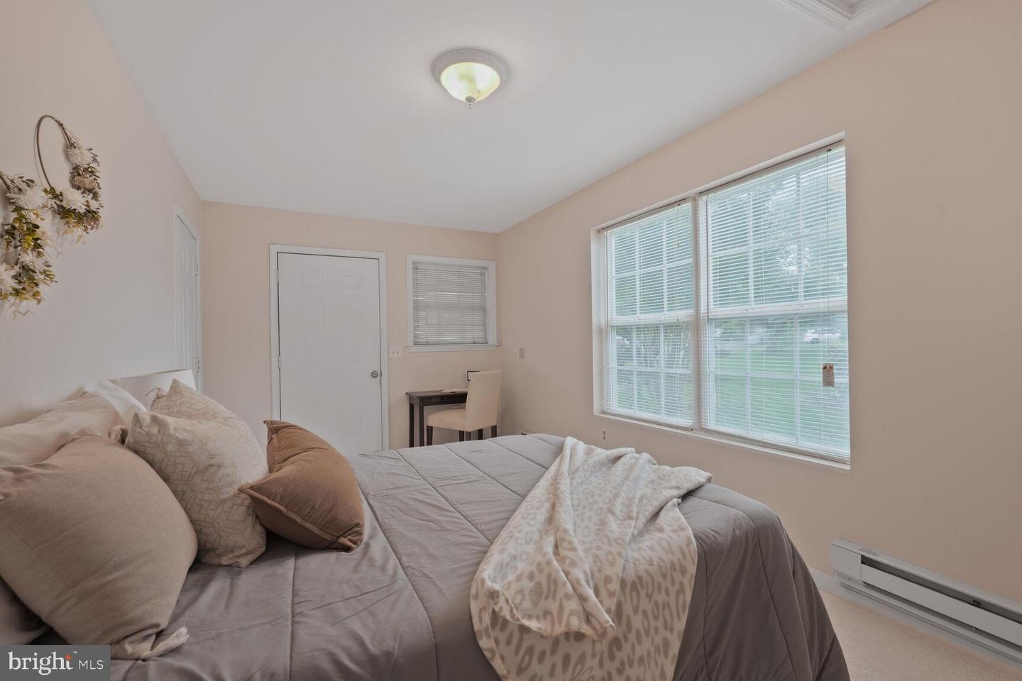 3702 FOREST GROVE DR, ANNANDALE, Virginia 22003, 5 Bedrooms Bedrooms, ,3 BathroomsBathrooms,Residential,For sale,3702 FOREST GROVE DR,VAFX2240920 MLS # VAFX2240920