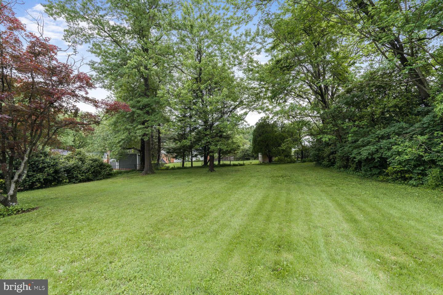 3702 FOREST GROVE DR, ANNANDALE, Virginia 22003, 5 Bedrooms Bedrooms, ,3 BathroomsBathrooms,Residential,For sale,3702 FOREST GROVE DR,VAFX2240920 MLS # VAFX2240920