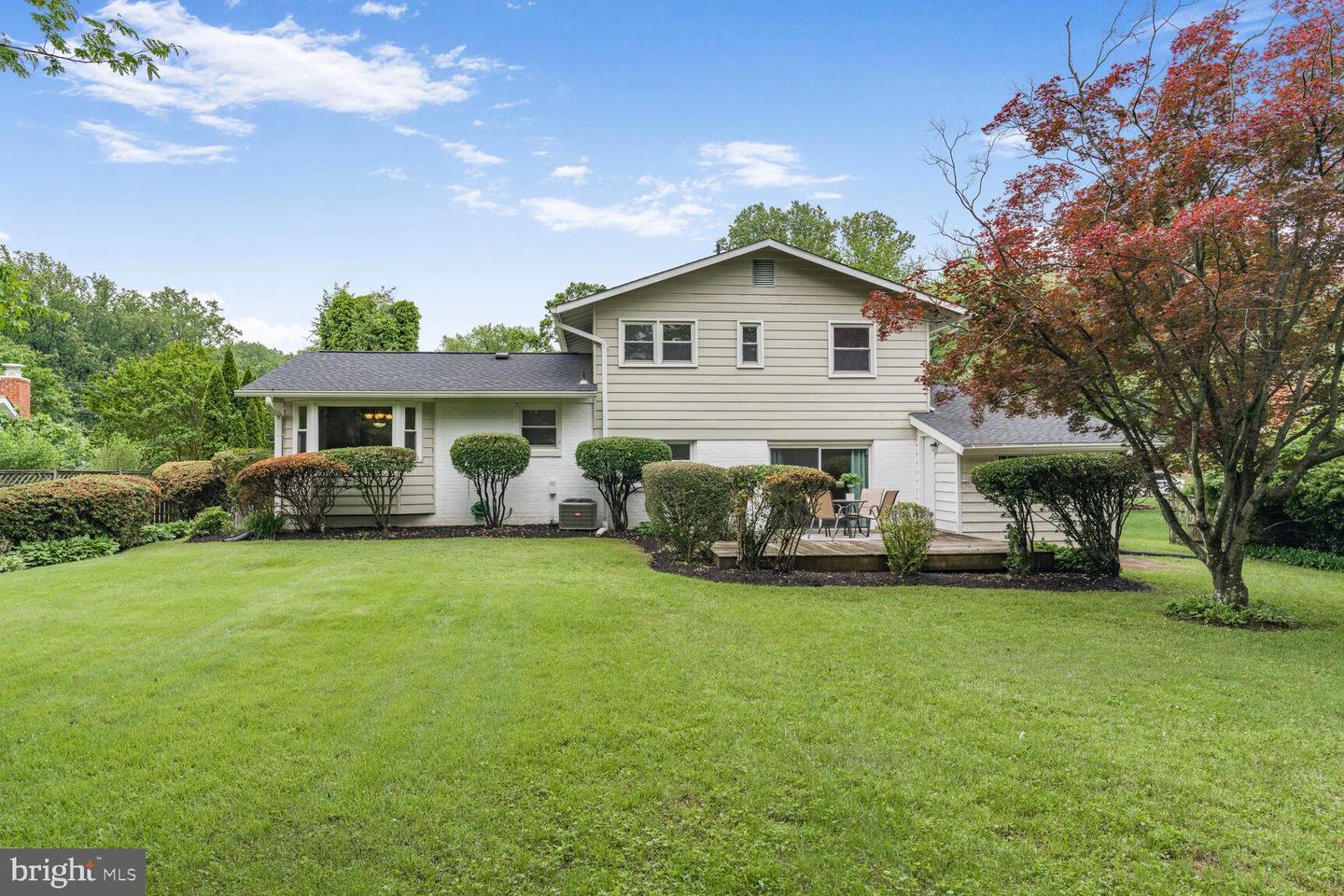 3702 FOREST GROVE DR, ANNANDALE, Virginia 22003, 5 Bedrooms Bedrooms, ,3 BathroomsBathrooms,Residential,For sale,3702 FOREST GROVE DR,VAFX2240920 MLS # VAFX2240920