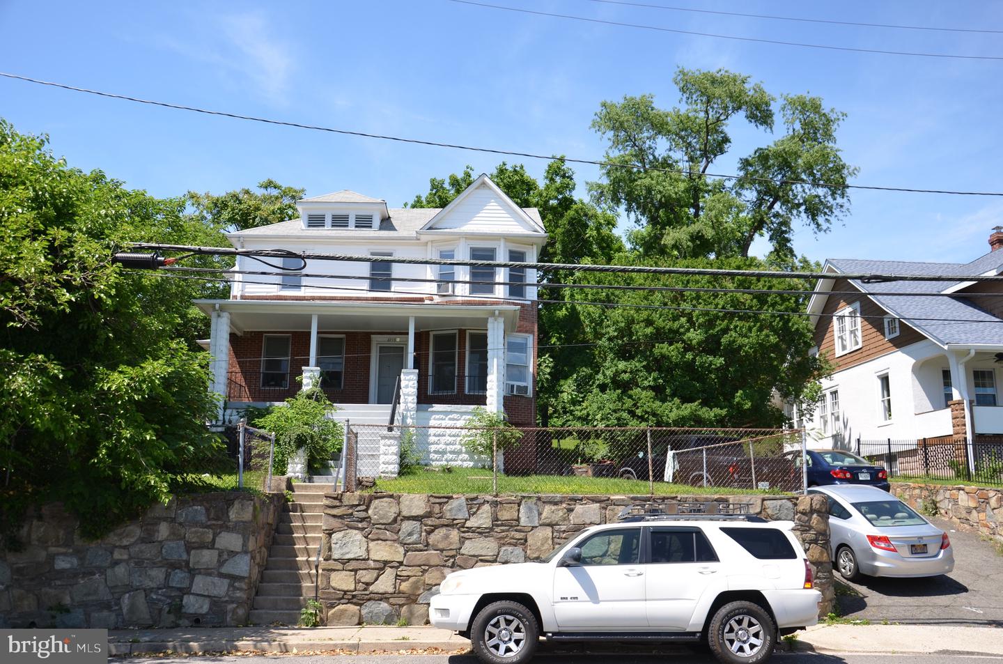 2713 24TH RD S #B, ARLINGTON, Virginia 22206, 5 Bedrooms Bedrooms, ,2 BathroomsBathrooms,Residential,For sale,2713 24TH RD S #B,VAAR2057526 MLS # VAAR2057526
