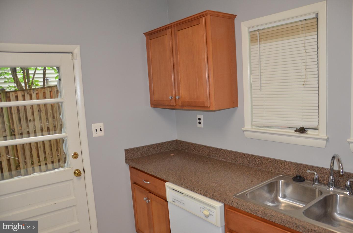 2713 24TH RD S #A & B, ARLINGTON, Virginia 22206, 5 Bedrooms Bedrooms, ,2 BathroomsBathrooms,Residential,For sale,2713 24TH RD S #A & B,VAAR2057526 MLS # VAAR2057526