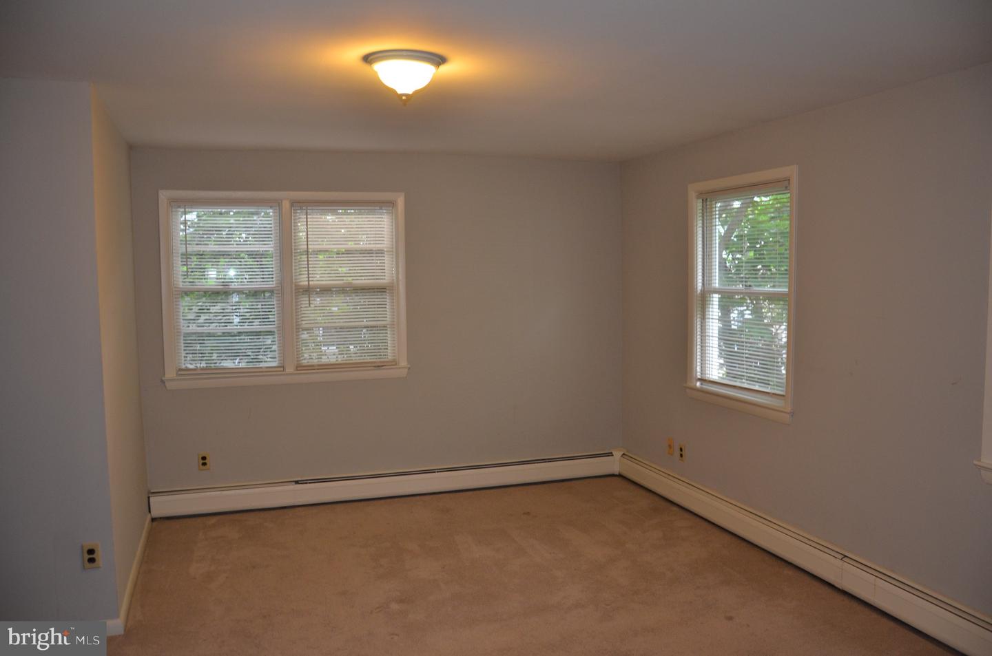 2713 24TH RD S #A & B, ARLINGTON, Virginia 22206, 5 Bedrooms Bedrooms, ,2 BathroomsBathrooms,Residential,For sale,2713 24TH RD S #A & B,VAAR2057526 MLS # VAAR2057526