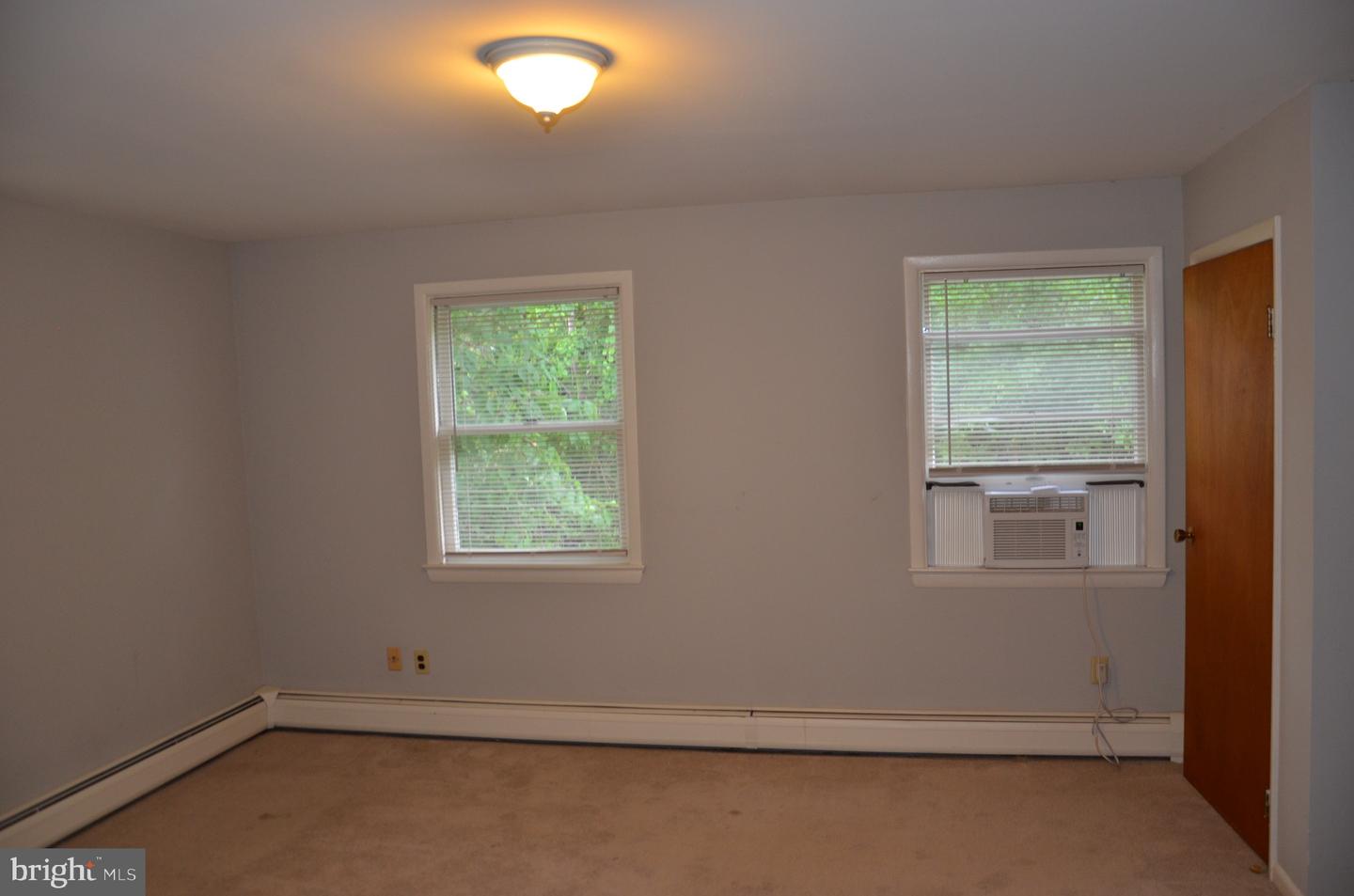 2713 24TH RD S #A & B, ARLINGTON, Virginia 22206, 5 Bedrooms Bedrooms, ,2 BathroomsBathrooms,Residential,For sale,2713 24TH RD S #A & B,VAAR2057526 MLS # VAAR2057526