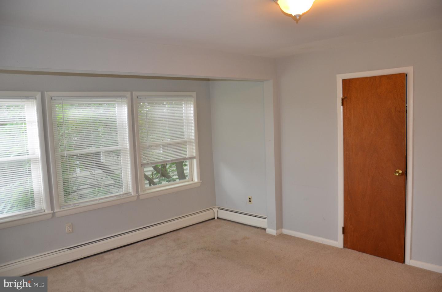 2713 24TH RD S #A & B, ARLINGTON, Virginia 22206, 5 Bedrooms Bedrooms, ,2 BathroomsBathrooms,Residential,For sale,2713 24TH RD S #A & B,VAAR2057526 MLS # VAAR2057526