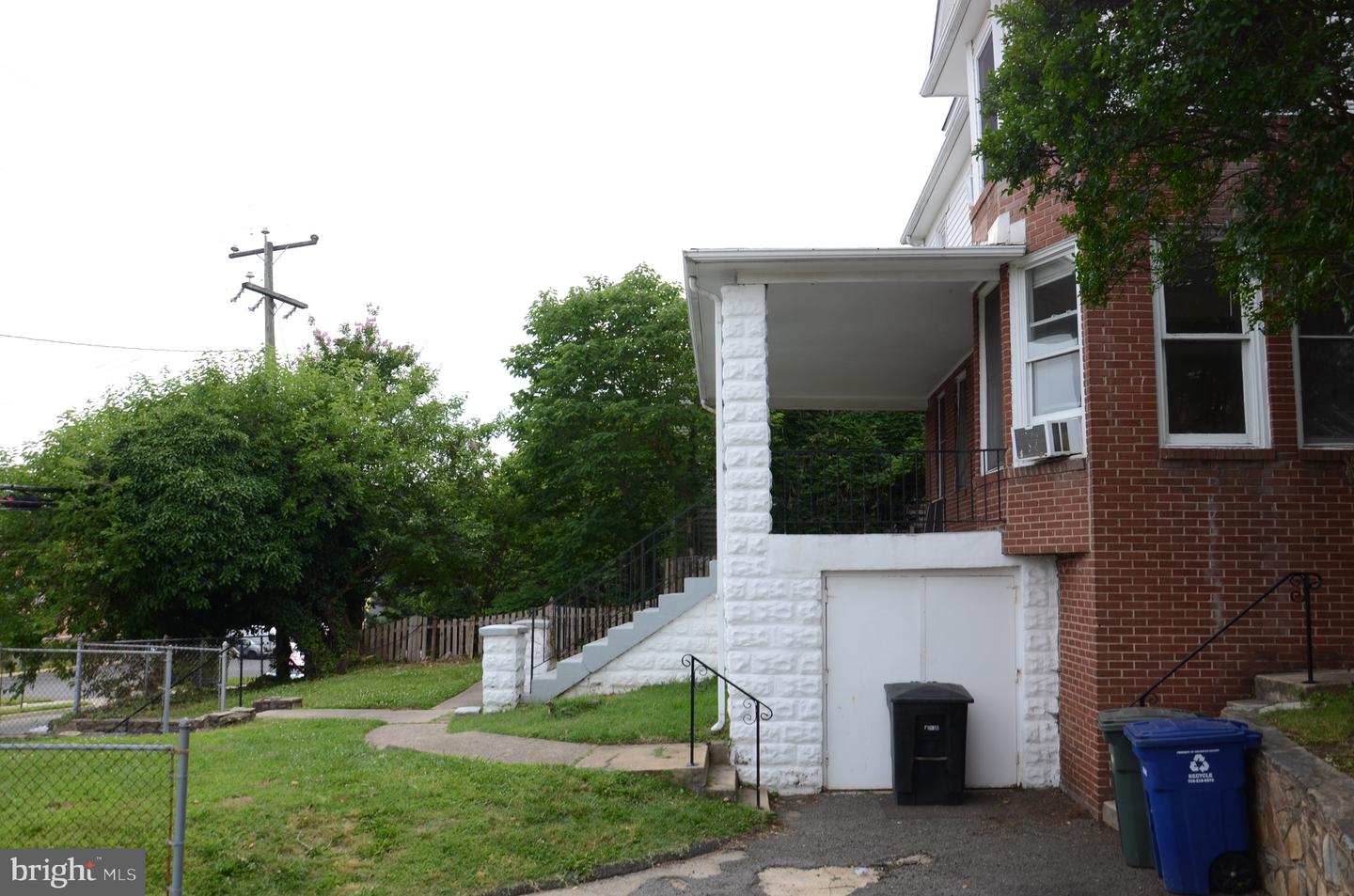 2713 24TH RD S #A & B, ARLINGTON, Virginia 22206, 5 Bedrooms Bedrooms, ,2 BathroomsBathrooms,Residential,For sale,2713 24TH RD S #A & B,VAAR2057526 MLS # VAAR2057526