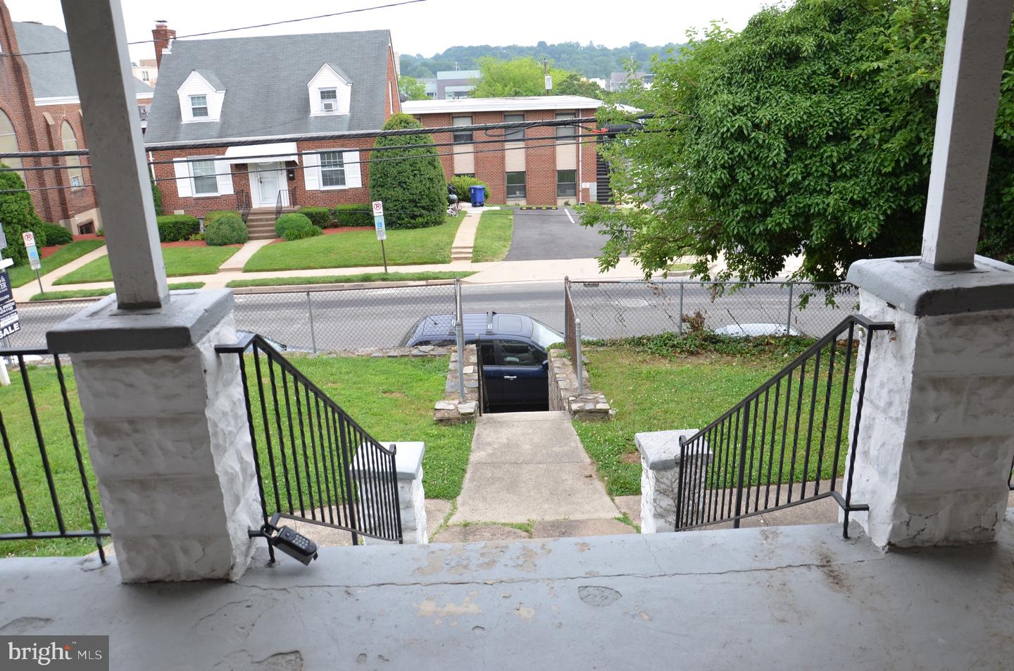 2713 24TH RD S #A & B, ARLINGTON, Virginia 22206, 5 Bedrooms Bedrooms, ,2 BathroomsBathrooms,Residential,For sale,2713 24TH RD S #A & B,VAAR2057526 MLS # VAAR2057526