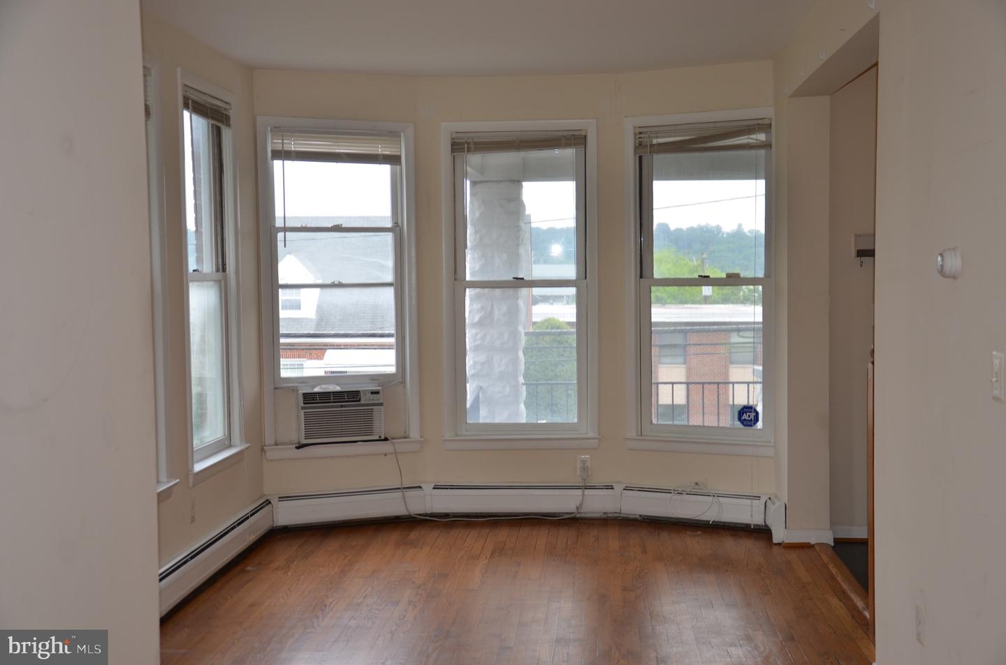 2713 24TH RD S #A & B, ARLINGTON, Virginia 22206, 5 Bedrooms Bedrooms, ,2 BathroomsBathrooms,Residential,For sale,2713 24TH RD S #A & B,VAAR2057526 MLS # VAAR2057526