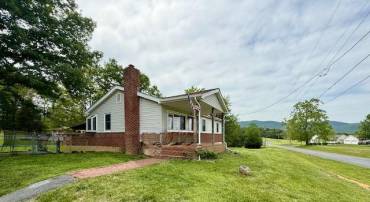 55 POWELL LN, FRONT ROYAL, Virginia 22630, 3 Bedrooms Bedrooms, ,3 BathroomsBathrooms,Residential,For sale,55 POWELL LN,VAWR2011178 MLS # VAWR2011178