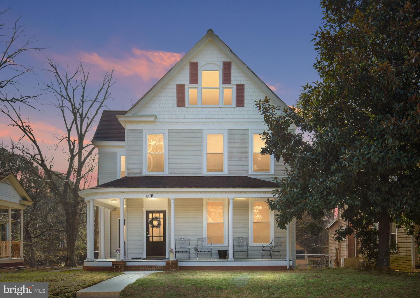 113 W MAIN ST, WAKEFIELD, Virginia 23888, 5 Bedrooms Bedrooms, ,3 BathroomsBathrooms,Residential,For sale,113 W MAIN ST,VASX2000032 MLS # VASX2000032