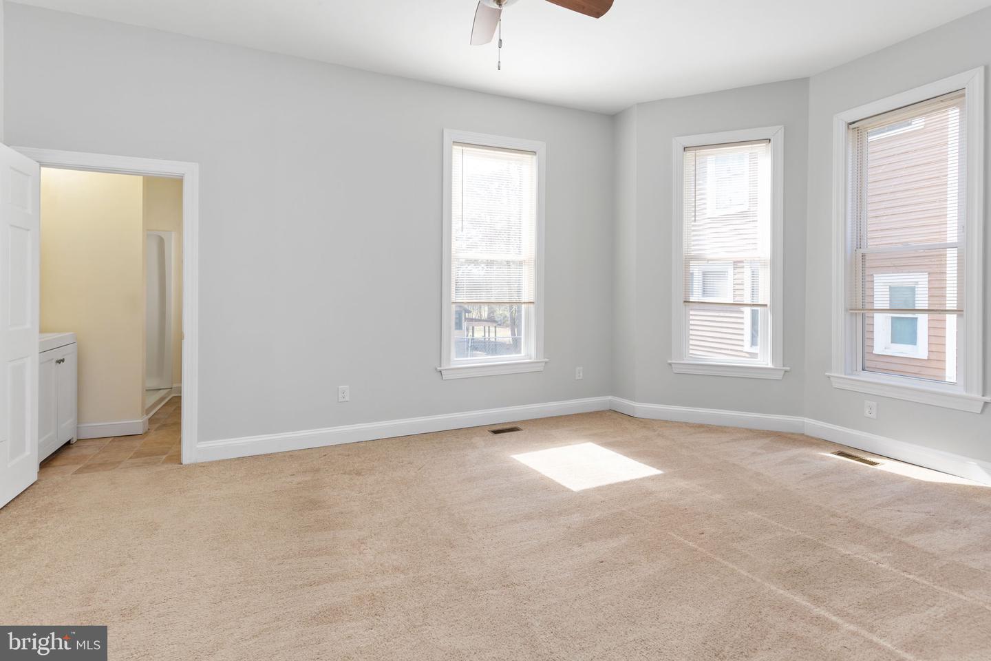 113 W MAIN ST, WAKEFIELD, Virginia 23888, 5 Bedrooms Bedrooms, ,3 BathroomsBathrooms,Residential,For sale,113 W MAIN ST,VASX2000032 MLS # VASX2000032
