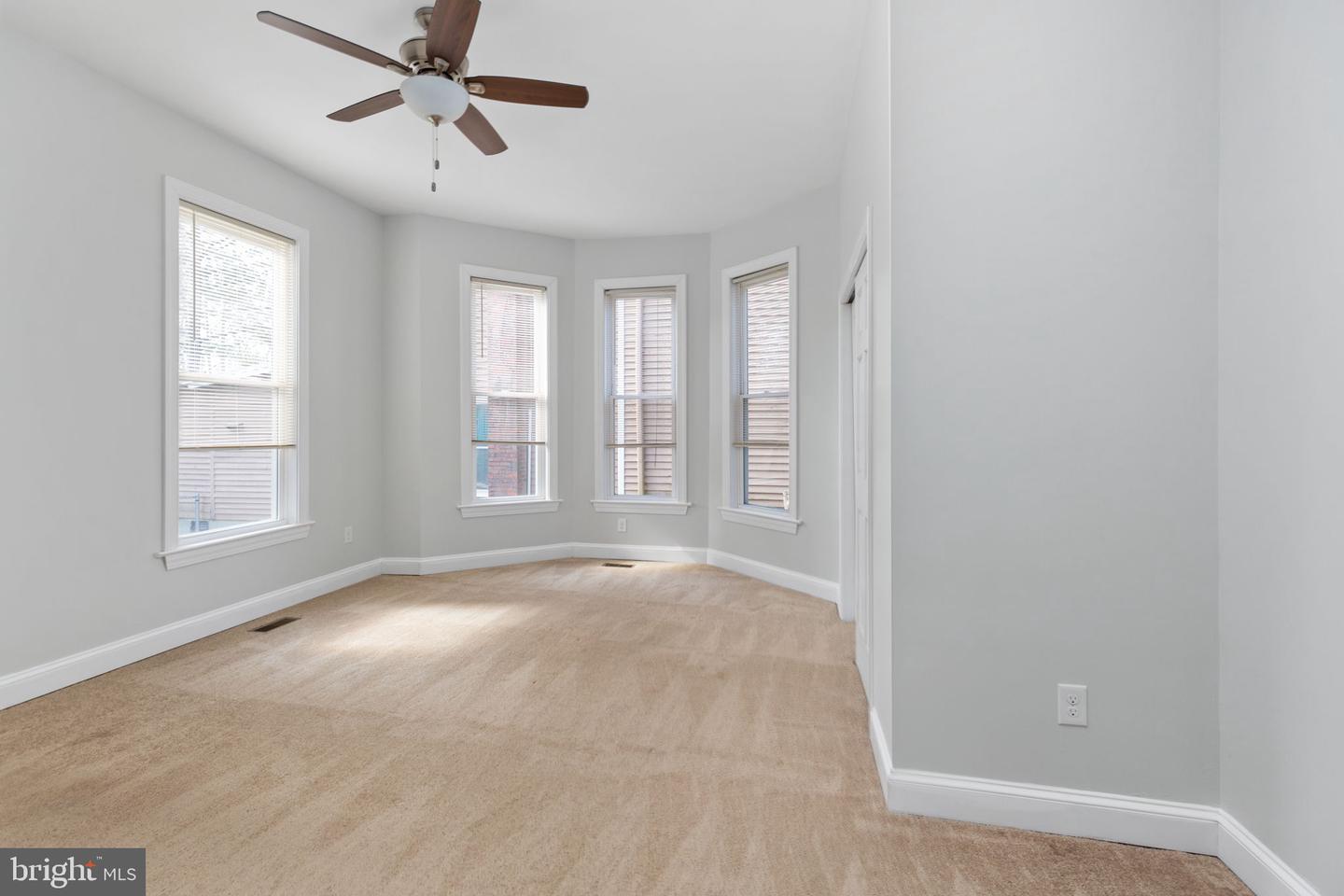 113 W MAIN ST, WAKEFIELD, Virginia 23888, 5 Bedrooms Bedrooms, ,3 BathroomsBathrooms,Residential,For sale,113 W MAIN ST,VASX2000032 MLS # VASX2000032