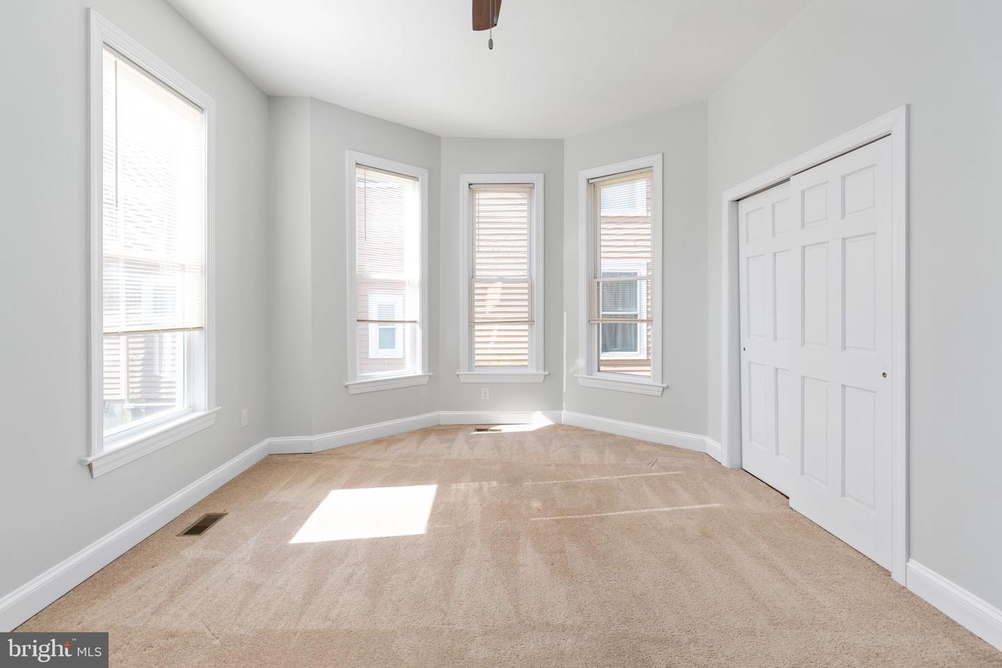 113 W MAIN ST, WAKEFIELD, Virginia 23888, 5 Bedrooms Bedrooms, ,3 BathroomsBathrooms,Residential,For sale,113 W MAIN ST,VASX2000032 MLS # VASX2000032