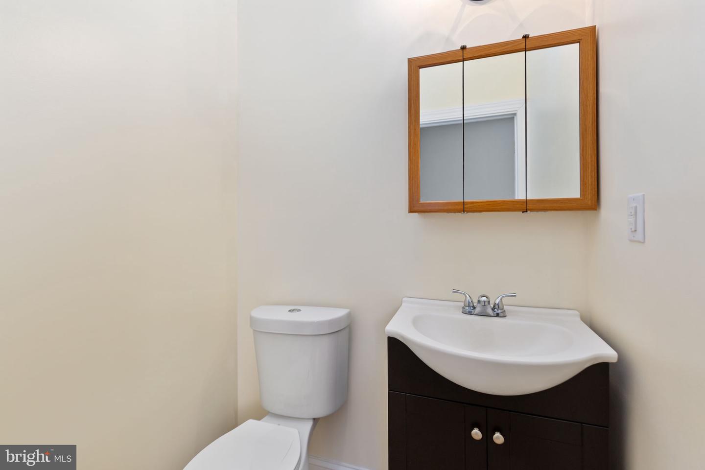 113 W MAIN ST, WAKEFIELD, Virginia 23888, 5 Bedrooms Bedrooms, ,3 BathroomsBathrooms,Residential,For sale,113 W MAIN ST,VASX2000032 MLS # VASX2000032