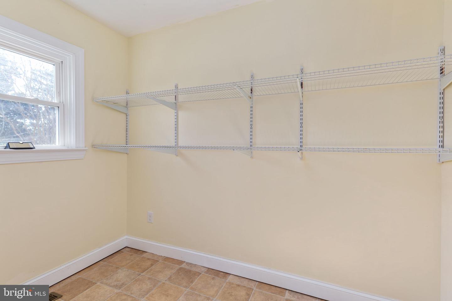 113 W MAIN ST, WAKEFIELD, Virginia 23888, 5 Bedrooms Bedrooms, ,3 BathroomsBathrooms,Residential,For sale,113 W MAIN ST,VASX2000032 MLS # VASX2000032