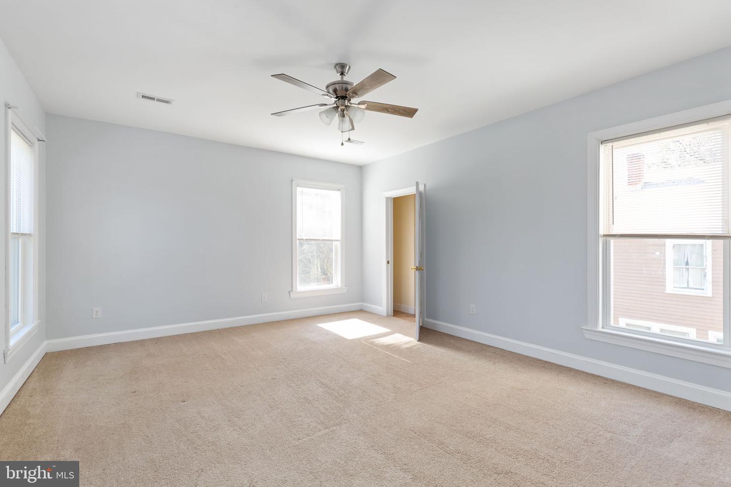113 W MAIN ST, WAKEFIELD, Virginia 23888, 5 Bedrooms Bedrooms, ,3 BathroomsBathrooms,Residential,For sale,113 W MAIN ST,VASX2000032 MLS # VASX2000032