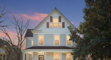113 W MAIN ST, WAKEFIELD, Virginia 23888, 5 Bedrooms Bedrooms, ,3 BathroomsBathrooms,Residential,For sale,113 W MAIN ST,VASX2000032 MLS # VASX2000032