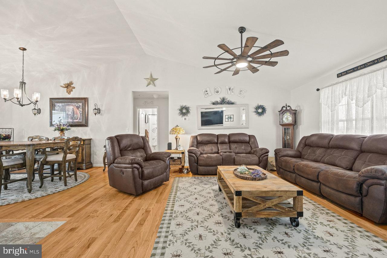 53 ARTHUR LN, LURAY, Virginia 22835, 3 Bedrooms Bedrooms, ,2 BathroomsBathrooms,Residential,For sale,53 ARTHUR LN,VAPA2004920 MLS # VAPA2004920