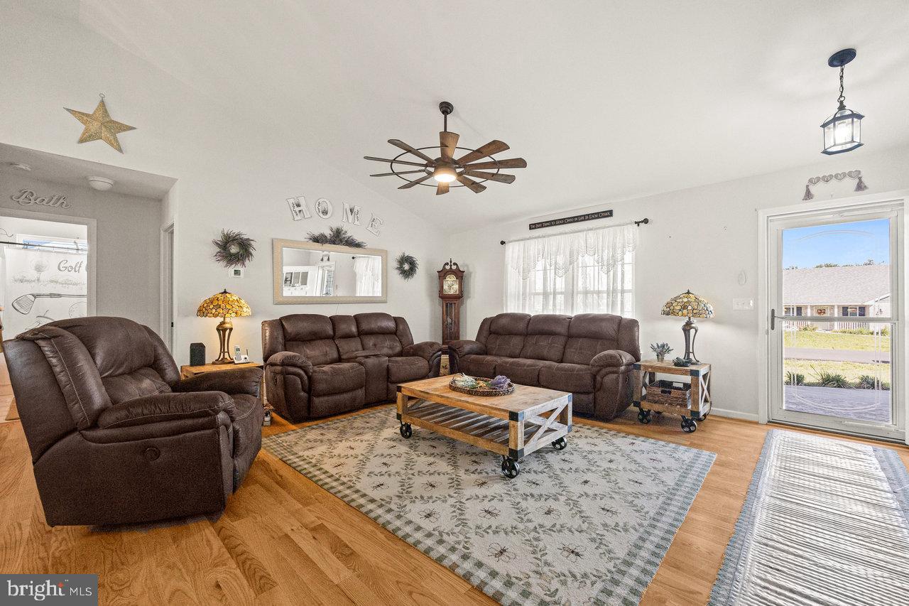 53 ARTHUR LN, LURAY, Virginia 22835, 3 Bedrooms Bedrooms, ,2 BathroomsBathrooms,Residential,For sale,53 ARTHUR LN,VAPA2004920 MLS # VAPA2004920