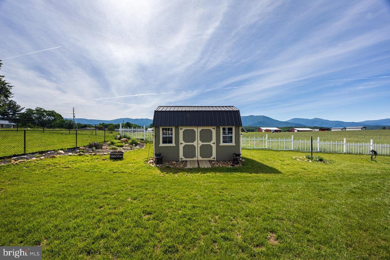53 ARTHUR LN, LURAY, Virginia 22835, 3 Bedrooms Bedrooms, ,2 BathroomsBathrooms,Residential,For sale,53 ARTHUR LN,VAPA2004920 MLS # VAPA2004920