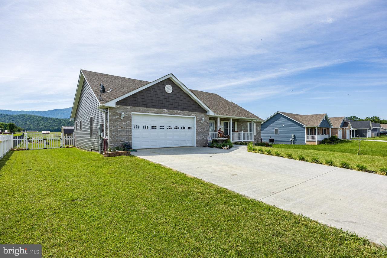 53 ARTHUR LN, LURAY, Virginia 22835, 3 Bedrooms Bedrooms, ,2 BathroomsBathrooms,Residential,For sale,53 ARTHUR LN,VAPA2004920 MLS # VAPA2004920