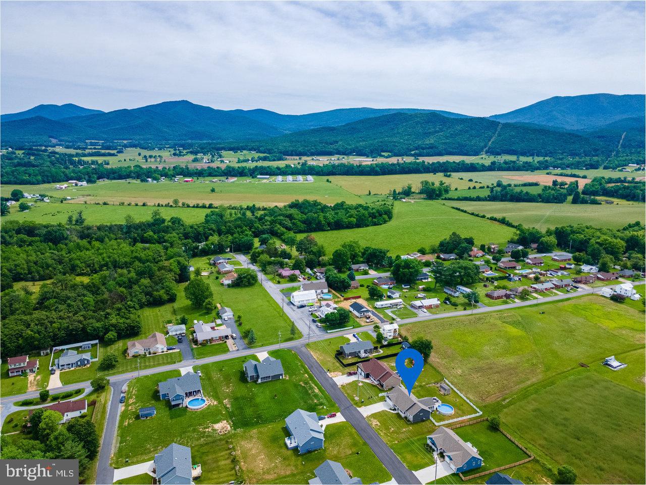 53 ARTHUR LN, LURAY, Virginia 22835, 3 Bedrooms Bedrooms, ,2 BathroomsBathrooms,Residential,For sale,53 ARTHUR LN,VAPA2004920 MLS # VAPA2004920