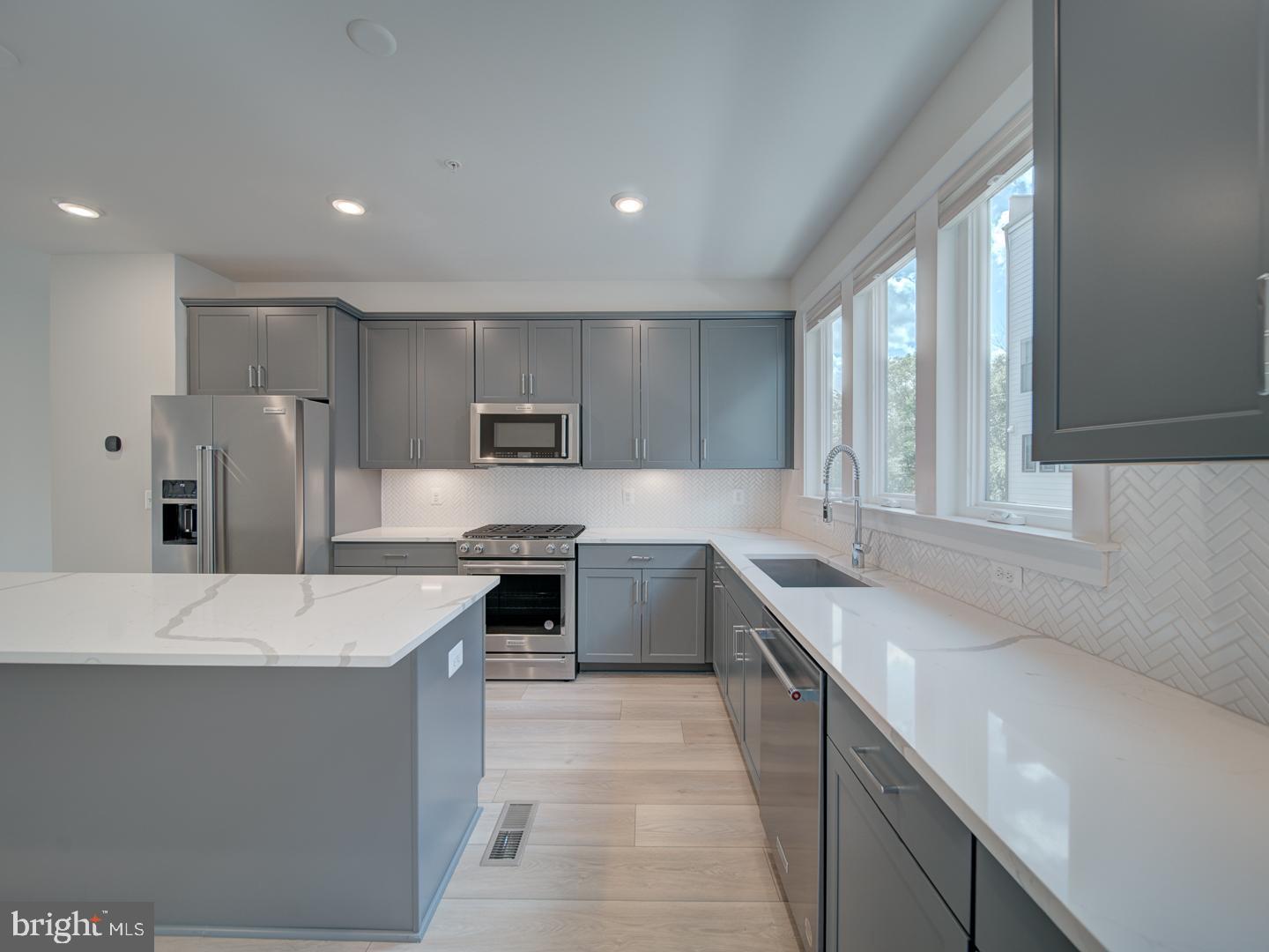 12768 SUNRISE VALLEY DR, RESTON, Virginia 20191, 4 Bedrooms Bedrooms, ,4 BathroomsBathrooms,Residential,For sale,12768 SUNRISE VALLEY DR,VAFX2241932 MLS # VAFX2241932