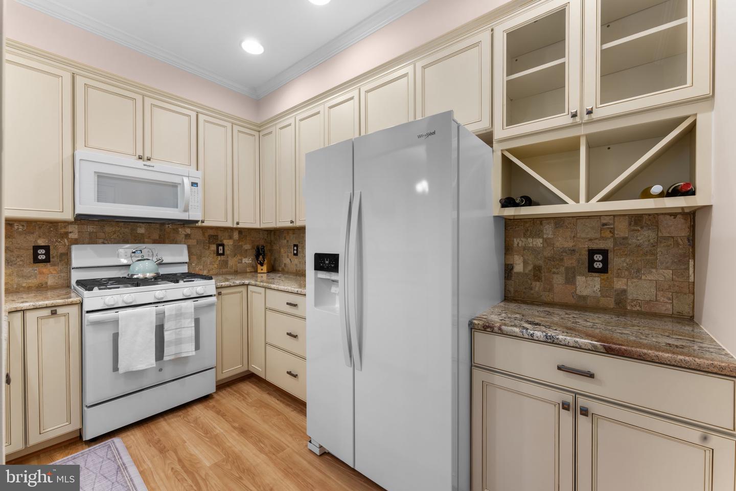 4669 LAWTON WAY #104, ALEXANDRIA, Virginia 22311, 2 Bedrooms Bedrooms, ,2 BathroomsBathrooms,Residential,For sale,4669 LAWTON WAY #104,VAAX2045564 MLS # VAAX2045564