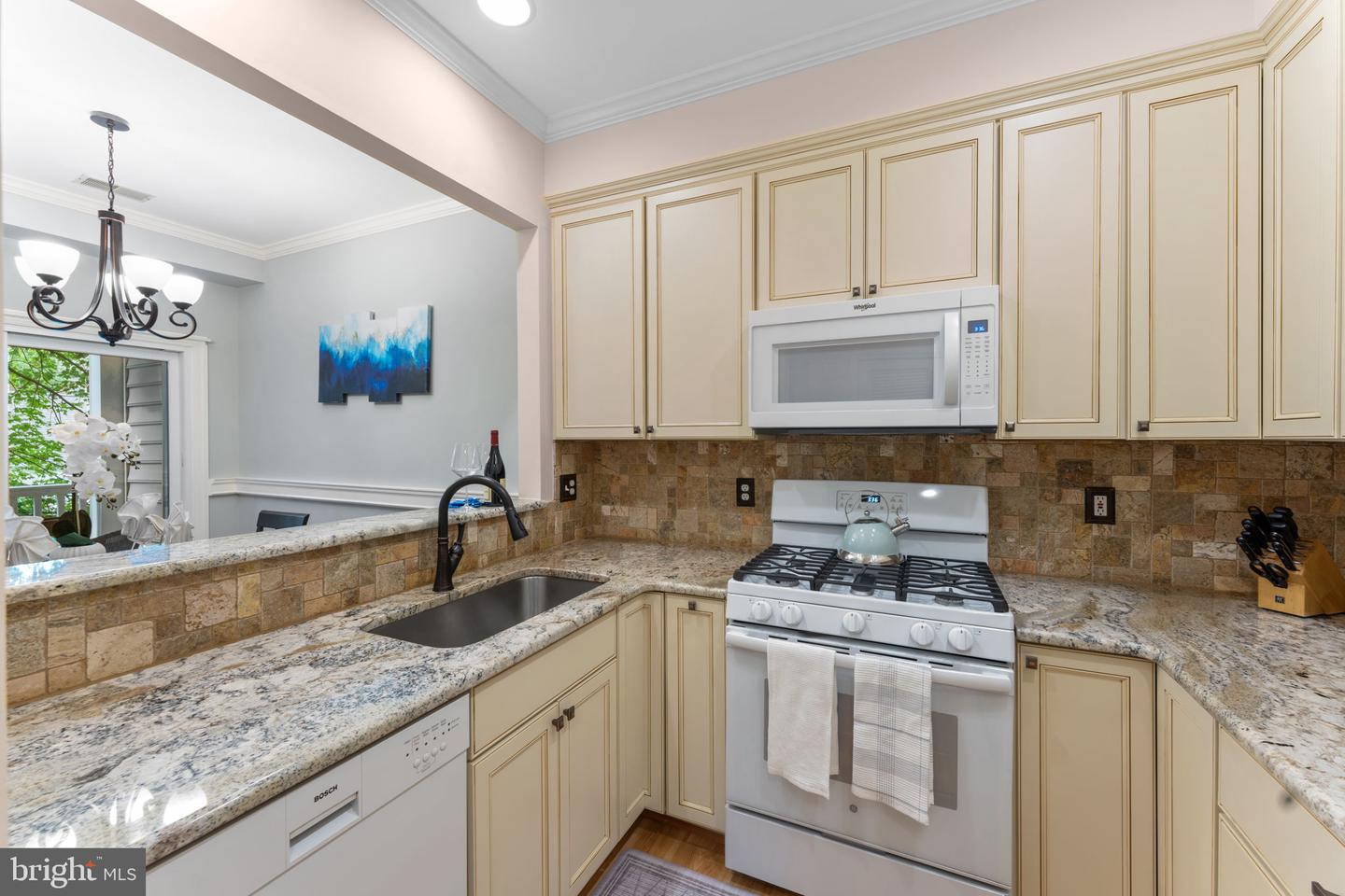 4669 LAWTON WAY #104, ALEXANDRIA, Virginia 22311, 2 Bedrooms Bedrooms, ,2 BathroomsBathrooms,Residential,For sale,4669 LAWTON WAY #104,VAAX2045564 MLS # VAAX2045564