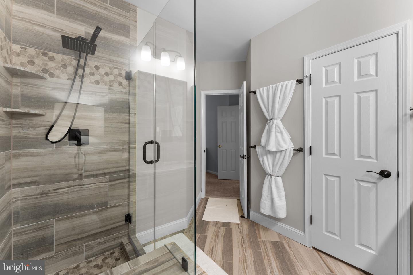 4669 LAWTON WAY #104, ALEXANDRIA, Virginia 22311, 2 Bedrooms Bedrooms, ,2 BathroomsBathrooms,Residential,For sale,4669 LAWTON WAY #104,VAAX2045564 MLS # VAAX2045564