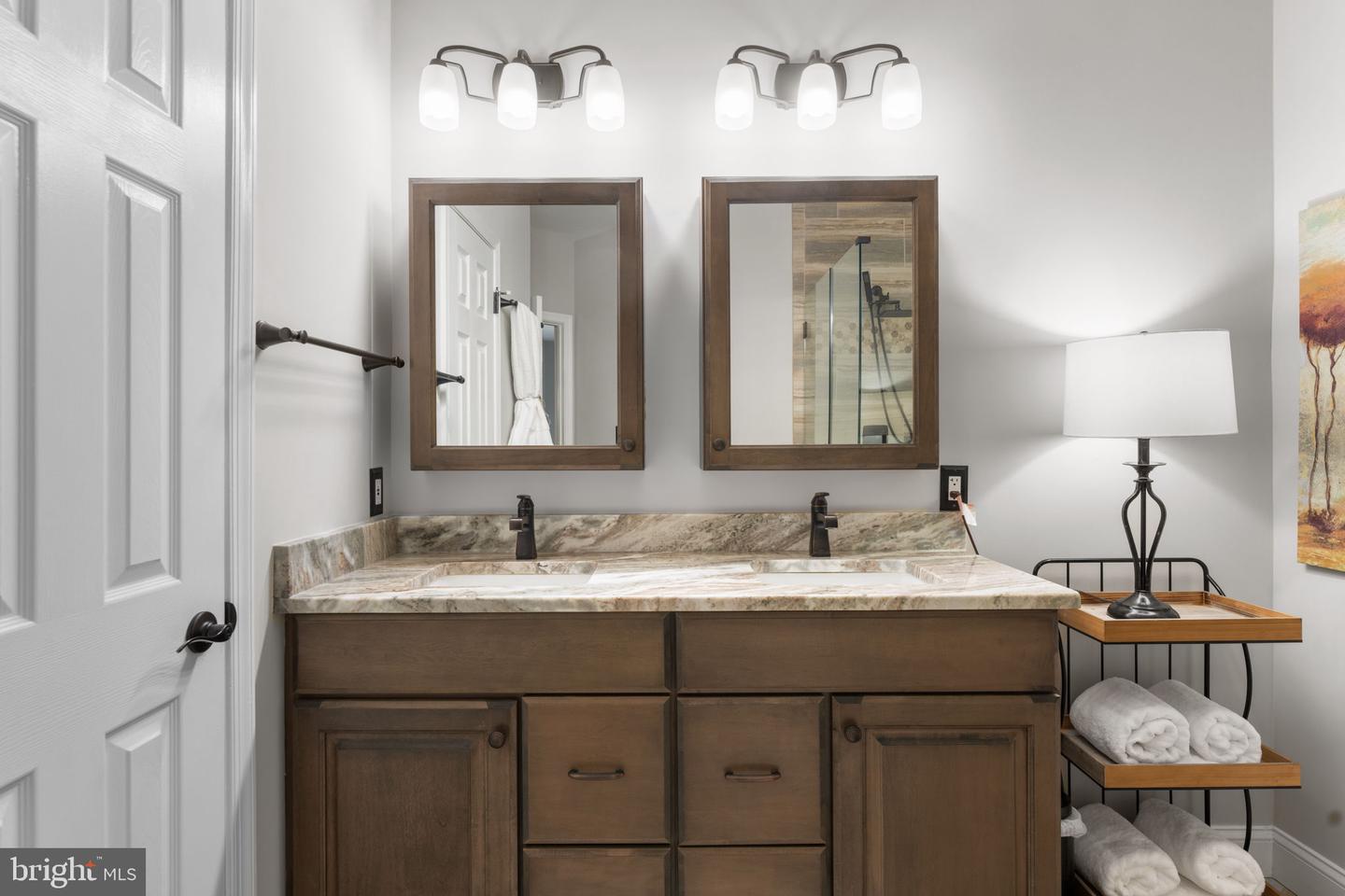 4669 LAWTON WAY #104, ALEXANDRIA, Virginia 22311, 2 Bedrooms Bedrooms, ,2 BathroomsBathrooms,Residential,For sale,4669 LAWTON WAY #104,VAAX2045564 MLS # VAAX2045564