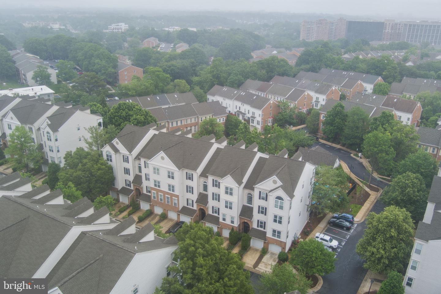 4669 LAWTON WAY #104, ALEXANDRIA, Virginia 22311, 2 Bedrooms Bedrooms, ,2 BathroomsBathrooms,Residential,For sale,4669 LAWTON WAY #104,VAAX2045564 MLS # VAAX2045564