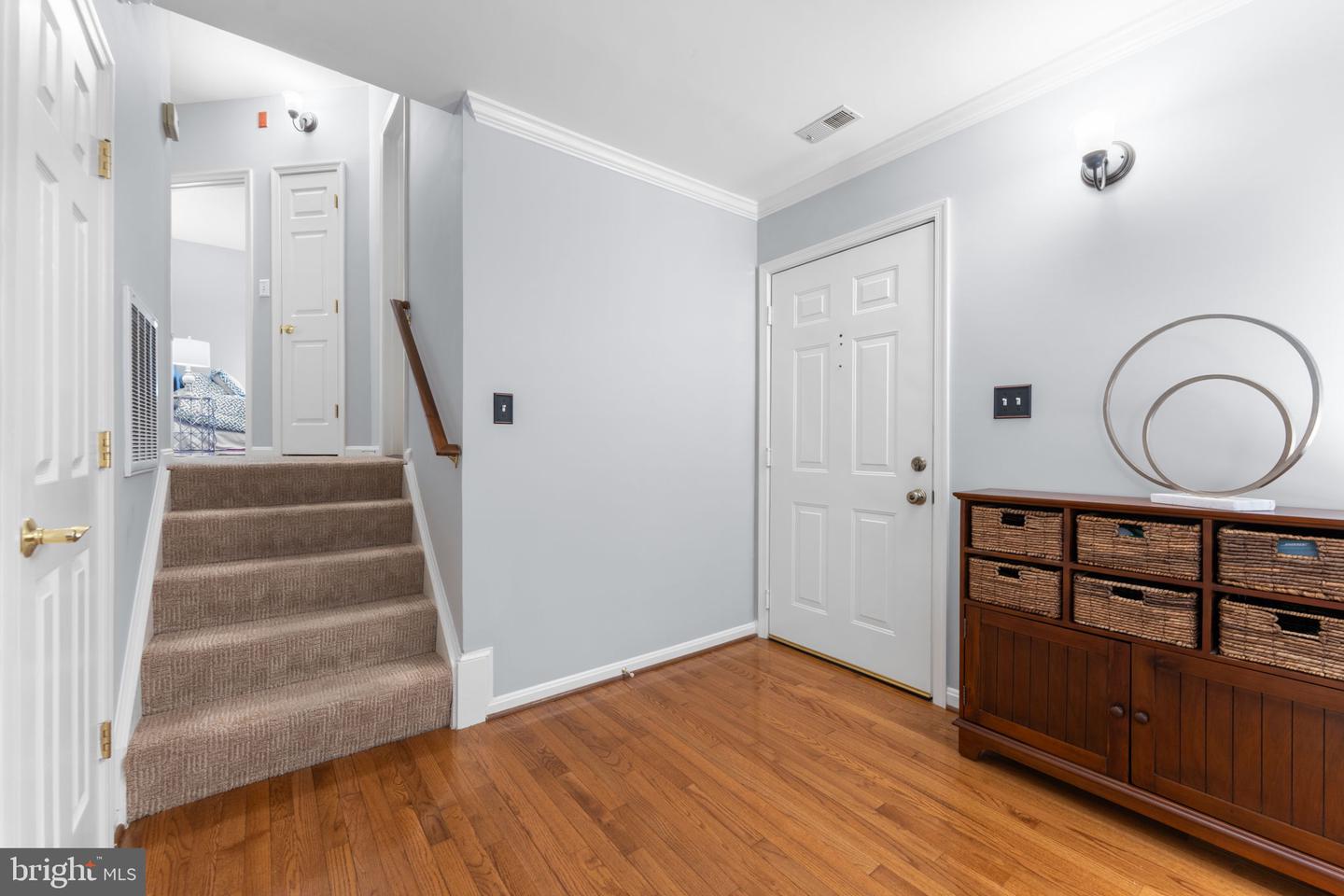 4669 LAWTON WAY #104, ALEXANDRIA, Virginia 22311, 2 Bedrooms Bedrooms, ,2 BathroomsBathrooms,Residential,For sale,4669 LAWTON WAY #104,VAAX2045564 MLS # VAAX2045564