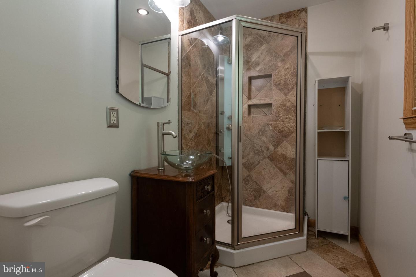 22 MEADOW CREEK DR, NEWPORT NEWS, Virginia 23608, 3 Bedrooms Bedrooms, ,2 BathroomsBathrooms,Residential,For sale,22 MEADOW CREEK DR,VANN2000100 MLS # VANN2000100