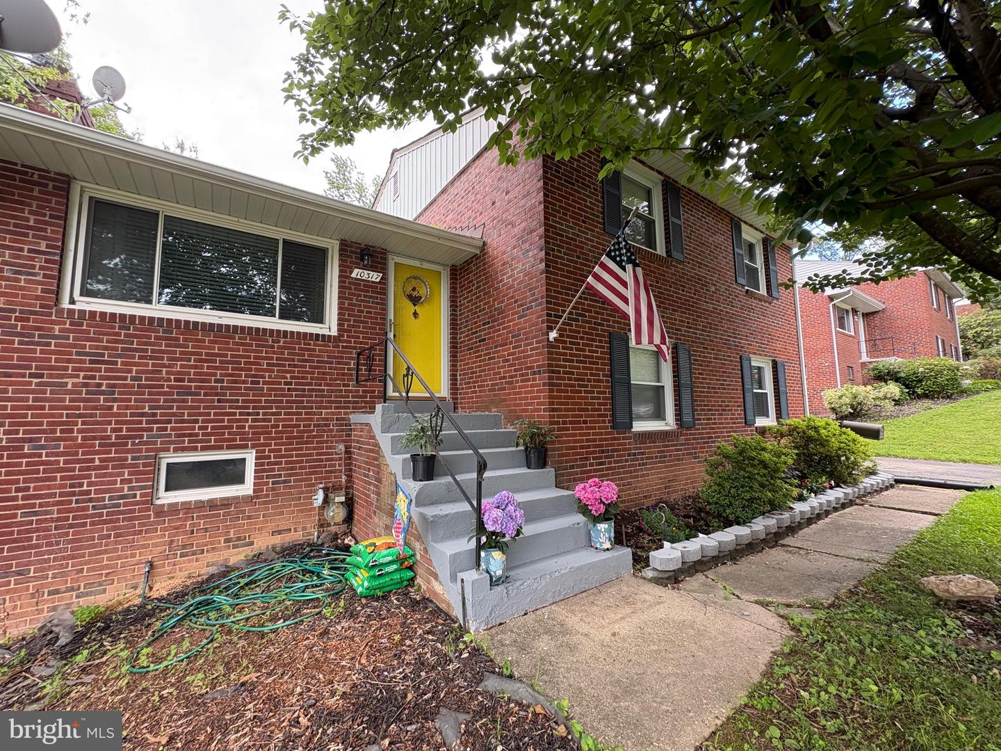 10317 BEAUMONT ST, FAIRFAX, Virginia 22030, 3 Bedrooms Bedrooms, ,2 BathroomsBathrooms,Residential,For sale,10317 BEAUMONT ST,VAFC2006350 MLS # VAFC2006350