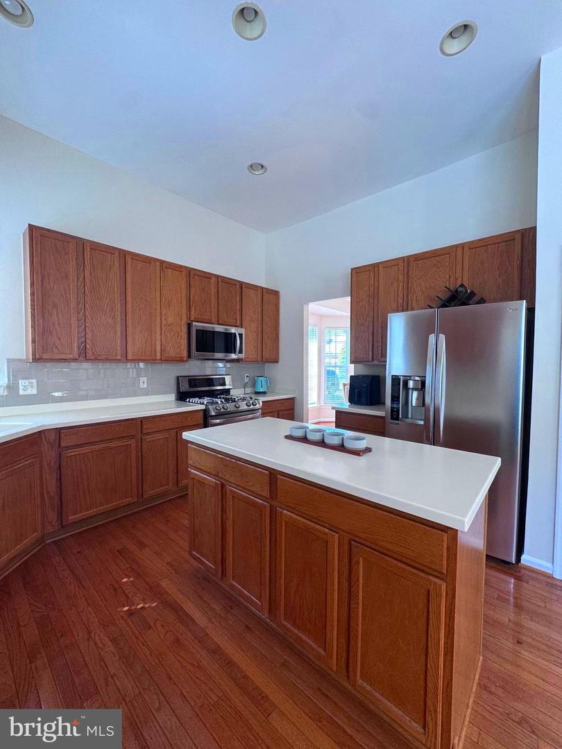 43103 LAKE RIDGE PL, LEESBURG, Virginia 20176, 4 Bedrooms Bedrooms, ,3 BathroomsBathrooms,Residential,For sale,43103 LAKE RIDGE PL,VALO2097402 MLS # VALO2097402