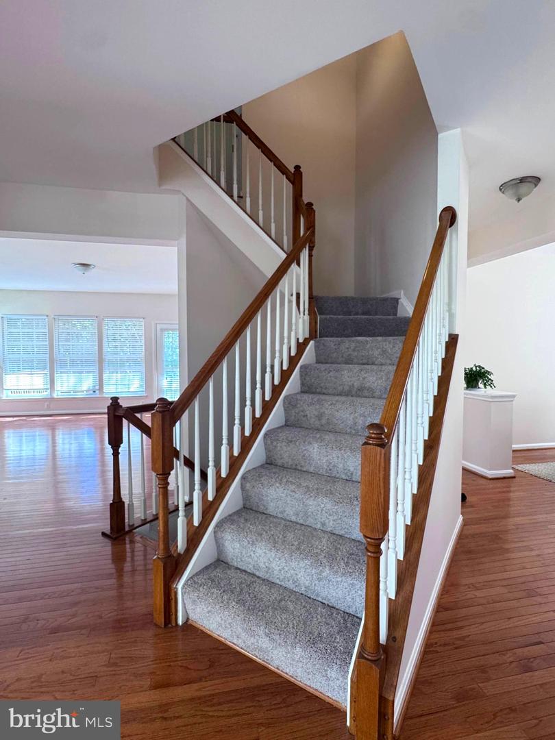 43103 LAKE RIDGE PL, LEESBURG, Virginia 20176, 4 Bedrooms Bedrooms, ,3 BathroomsBathrooms,Residential,For sale,43103 LAKE RIDGE PL,VALO2097402 MLS # VALO2097402