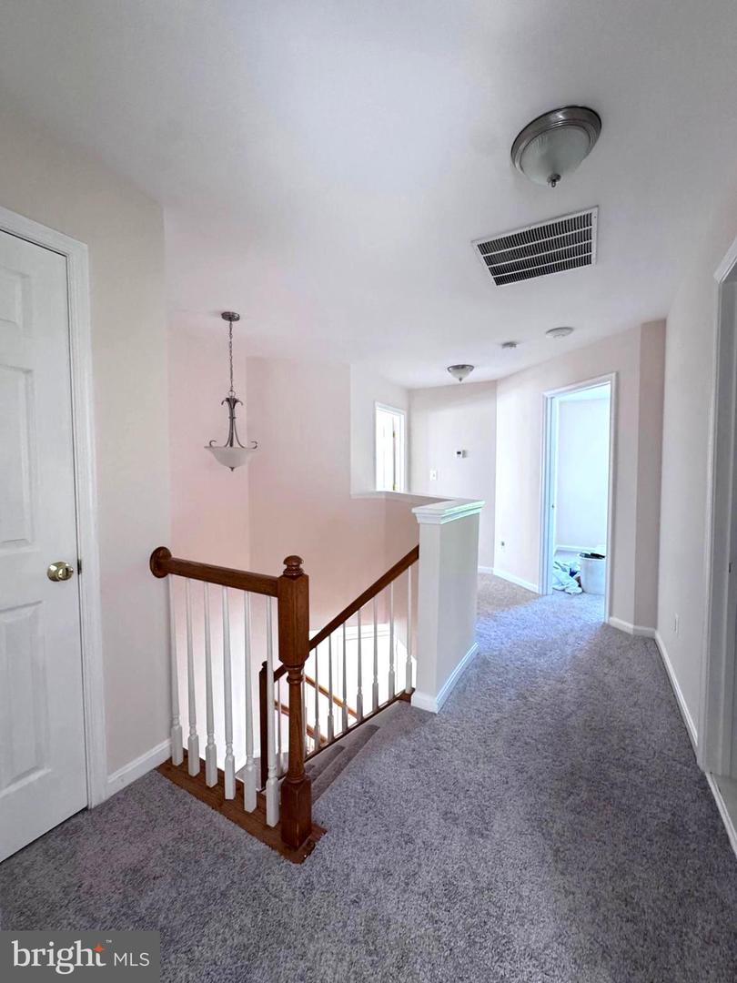 43103 LAKE RIDGE PL, LEESBURG, Virginia 20176, 4 Bedrooms Bedrooms, ,3 BathroomsBathrooms,Residential,For sale,43103 LAKE RIDGE PL,VALO2097402 MLS # VALO2097402