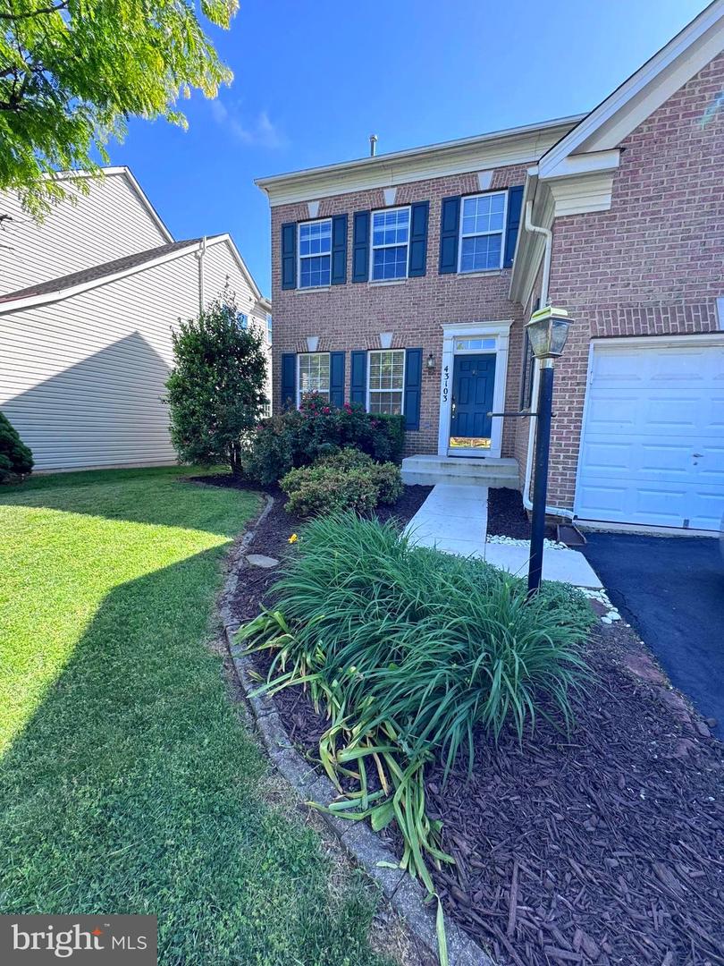 43103 LAKE RIDGE PL, LEESBURG, Virginia 20176, 4 Bedrooms Bedrooms, ,3 BathroomsBathrooms,Residential,For sale,43103 LAKE RIDGE PL,VALO2097402 MLS # VALO2097402