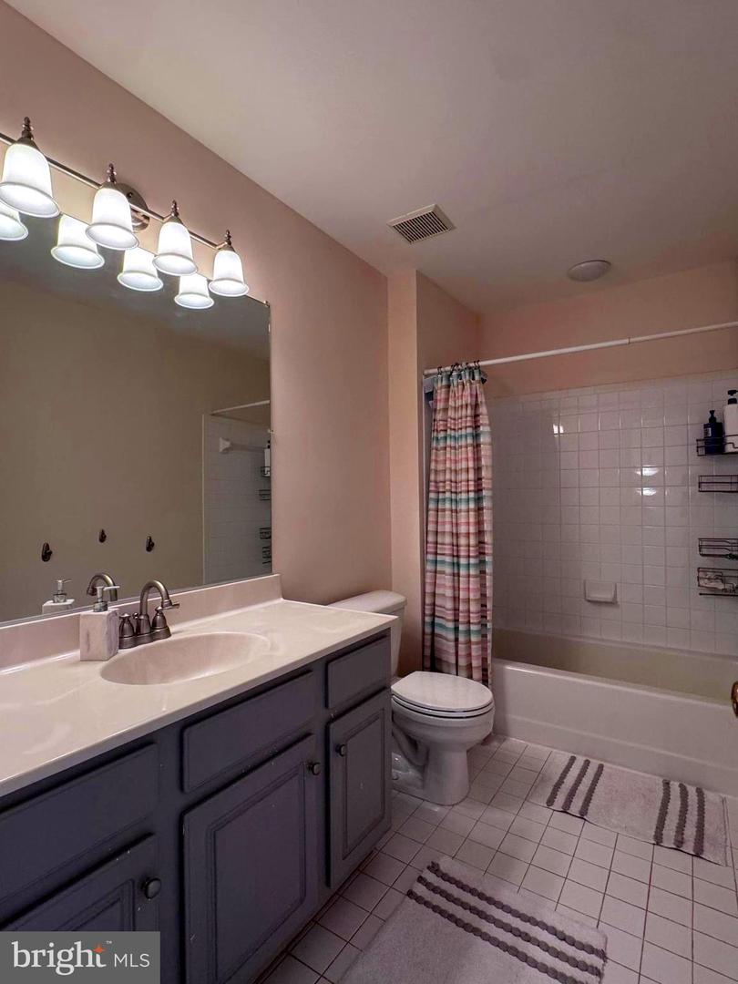 43103 LAKE RIDGE PL, LEESBURG, Virginia 20176, 4 Bedrooms Bedrooms, ,3 BathroomsBathrooms,Residential,For sale,43103 LAKE RIDGE PL,VALO2097402 MLS # VALO2097402