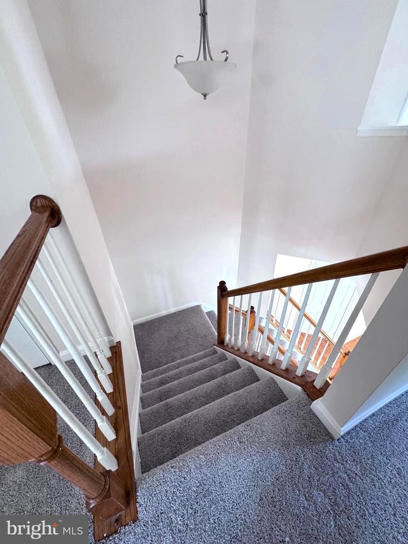 43103 LAKE RIDGE PL, LEESBURG, Virginia 20176, 4 Bedrooms Bedrooms, ,3 BathroomsBathrooms,Residential,For sale,43103 LAKE RIDGE PL,VALO2097402 MLS # VALO2097402