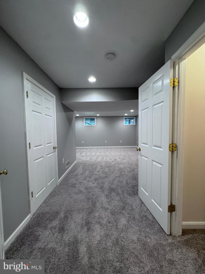 43103 LAKE RIDGE PL, LEESBURG, Virginia 20176, 4 Bedrooms Bedrooms, ,3 BathroomsBathrooms,Residential,For sale,43103 LAKE RIDGE PL,VALO2097402 MLS # VALO2097402