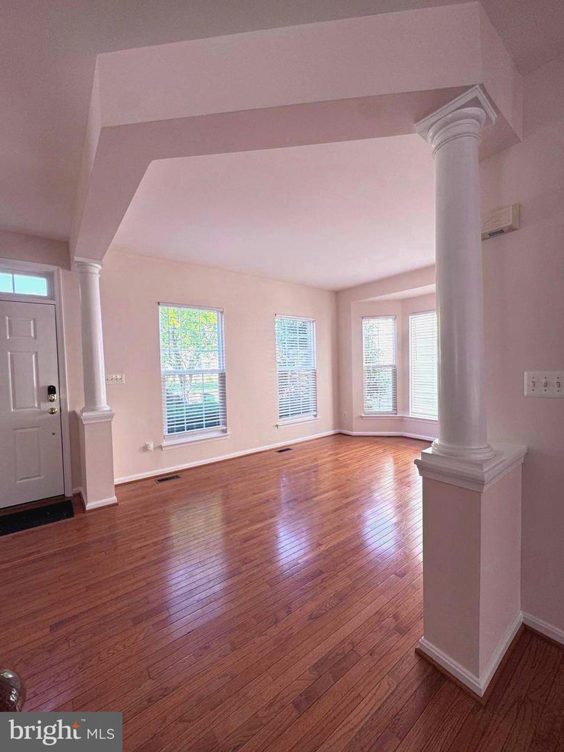 43103 LAKE RIDGE PL, LEESBURG, Virginia 20176, 4 Bedrooms Bedrooms, ,3 BathroomsBathrooms,Residential,For sale,43103 LAKE RIDGE PL,VALO2097402 MLS # VALO2097402