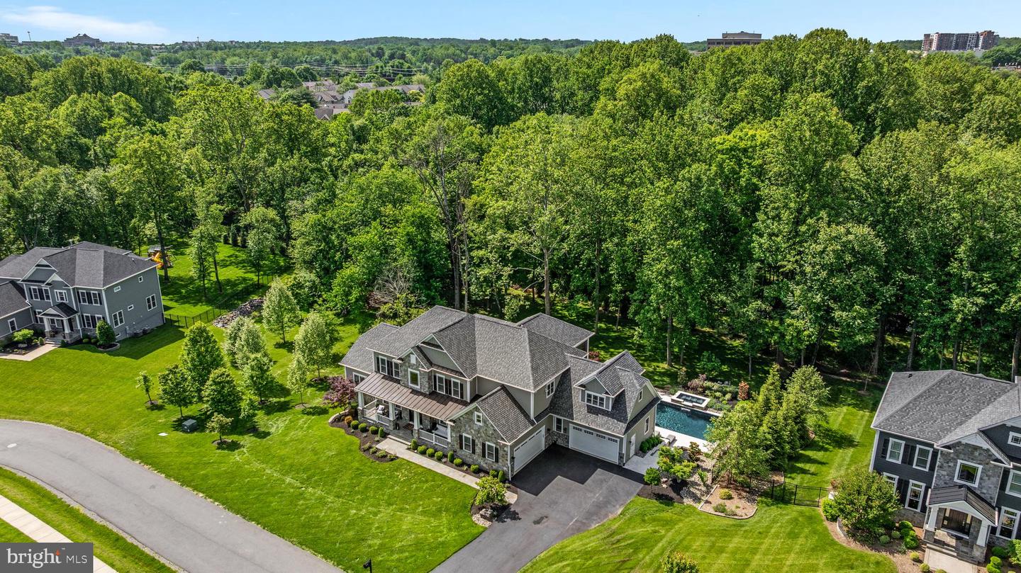 3863 GANELL PL, FAIRFAX, Virginia 22033, 6 Bedrooms Bedrooms, ,6 BathroomsBathrooms,Residential,For sale,3863 GANELL PL,VAFX2242310 MLS # VAFX2242310