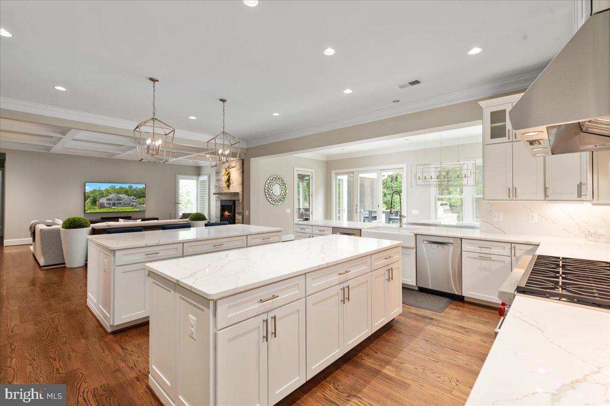 3863 GANELL PL, FAIRFAX, Virginia 22033, 6 Bedrooms Bedrooms, ,6 BathroomsBathrooms,Residential,For sale,3863 GANELL PL,VAFX2242310 MLS # VAFX2242310