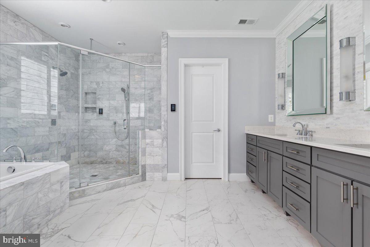 3863 GANELL PL, FAIRFAX, Virginia 22033, 6 Bedrooms Bedrooms, ,6 BathroomsBathrooms,Residential,For sale,3863 GANELL PL,VAFX2242310 MLS # VAFX2242310