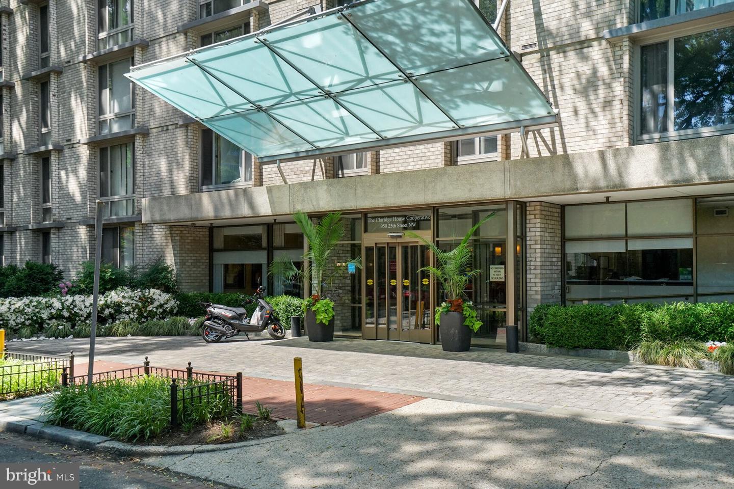 950 25TH ST NW #301N, WASHINGTON, District Of Columbia 20037, ,1 BathroomBathrooms,Residential,For sale,950 25TH ST NW #301N,DCDC2201852 MLS # DCDC2201852